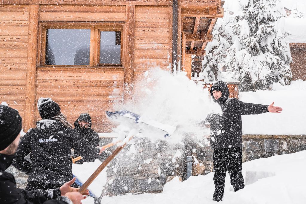 season job in meribel